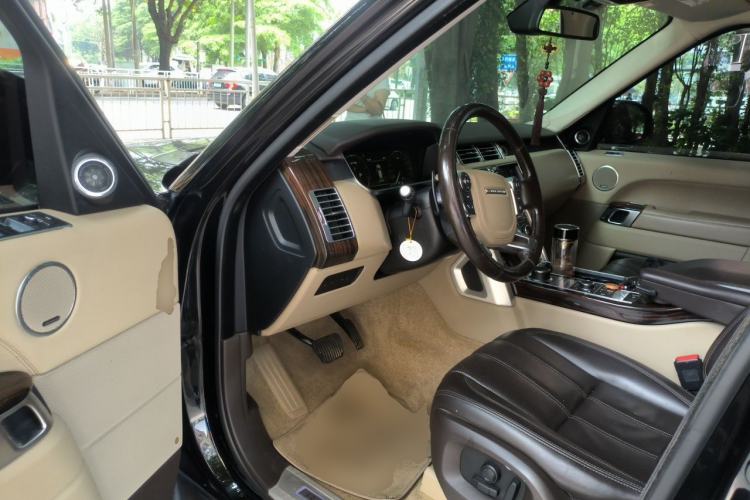 Used Land Rover Range 2016 3.0 SC V6 Vogue Extended Version Driver Seat