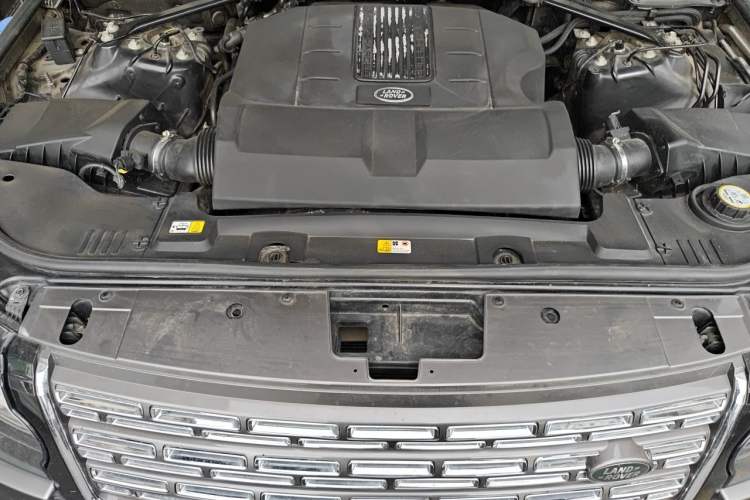 Used Land Rover Range 2016 3.0 SC V6 Vogue SE Long-Wheelbase Edition Engine Bay