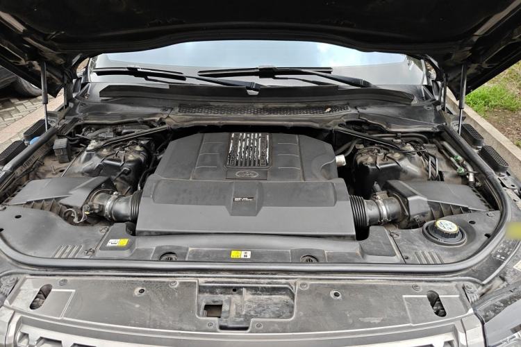 Used Land Rover Range  Engine Bay