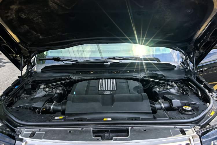Used Land Rover Range 2016 3.0 SC V6 Vogue Engine Bay