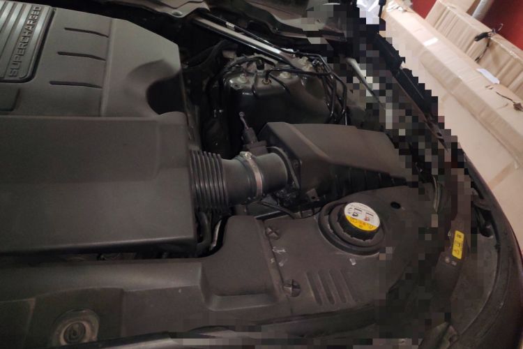 Used Land Rover Range 2016 3.0 SC V6 Vogue Extended Version Engine Bay Left