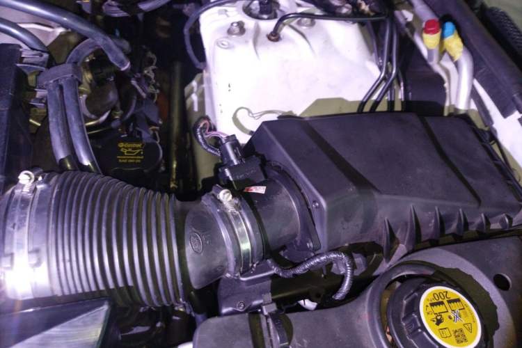Used Land Rover Range 2016 3.0 SC V6 Vogue Engine Bay Left