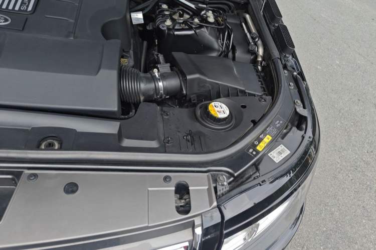 Used Land Rover Range 2016 3.0 SC V6 Vogue Engine Bay Left