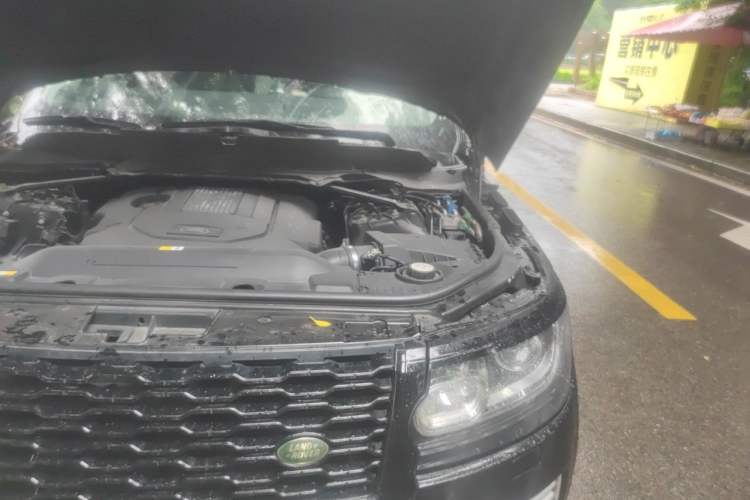 Used Land Rover Range  Engine Bay Left