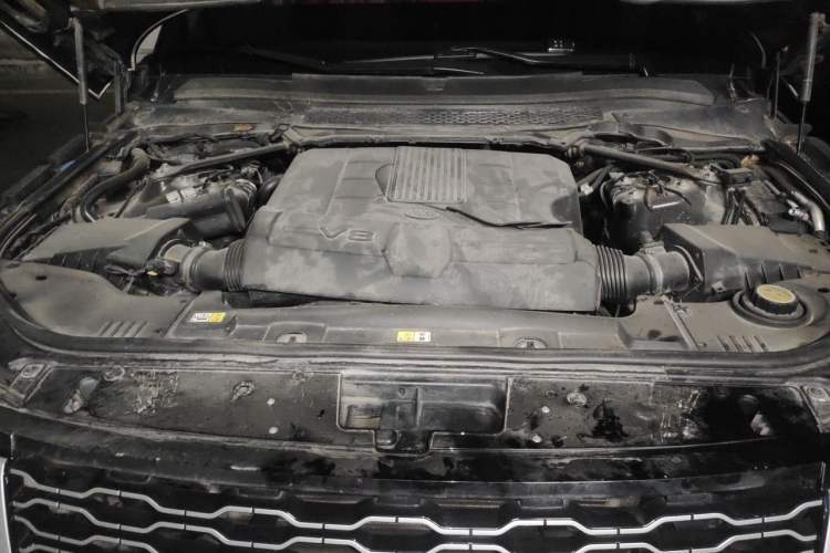 Used Land Rover Range  Engine Bay
