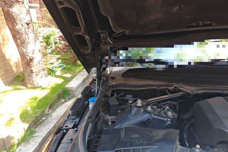 Used Land Rover Range 2016 3.0 SC V6 Vogue Extended Version Engine Bay Right