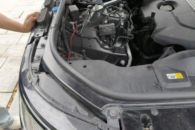 Used Land Rover Range  Engine Bay Right