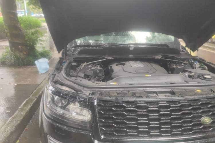 Used Land Rover Range  Engine Bay Right