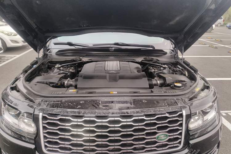 Used Land Rover Range 2016 3.0 SC V6 Vogue Extended Version Engine Bay