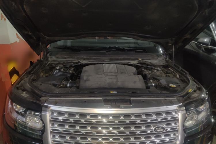 Used Land Rover Range 2016 3.0 SC V6 Vogue SE Prestige Extended-Wheelbase Model Engine Bay