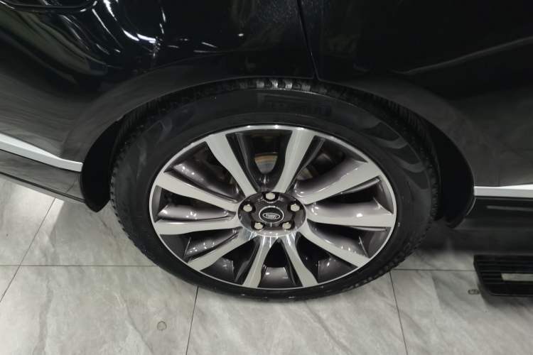 Used Land Rover Range 2016 3.0 SC V6 Vogue SE Long-Wheelbase Edition Exterior 5
