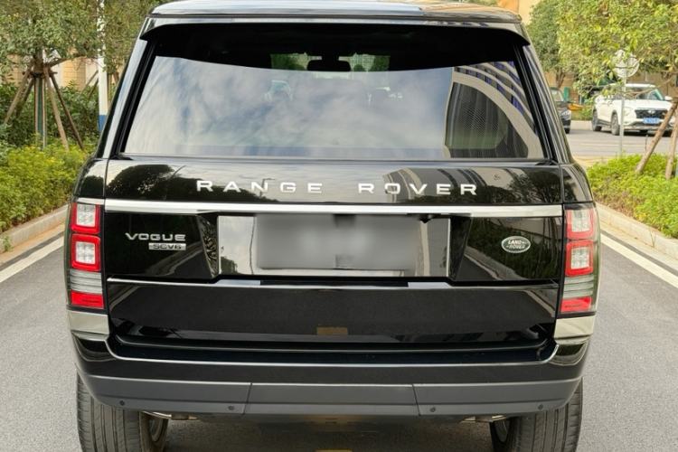 Used Land Rover Range 2016 3.0 SC V6 Vogue Extended Version Exterior 6