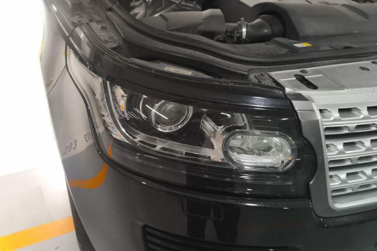Used Land Rover Range 2016 3.0 SC V6 Vogue Extended Version Exterior 6