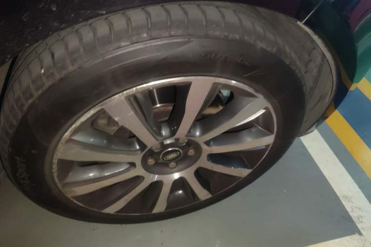 Used Land Rover Range 2016 3.0 SC V6 Vogue SE Prestige Extended-Wheelbase Model Exterior 7