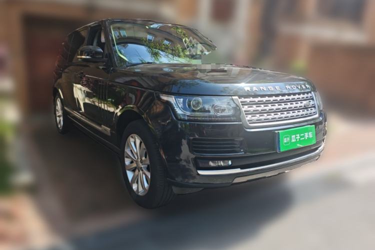 Used Land Rover Range 2016 3.0 SC V6 Vogue Extended Version Front Right 45 Deg