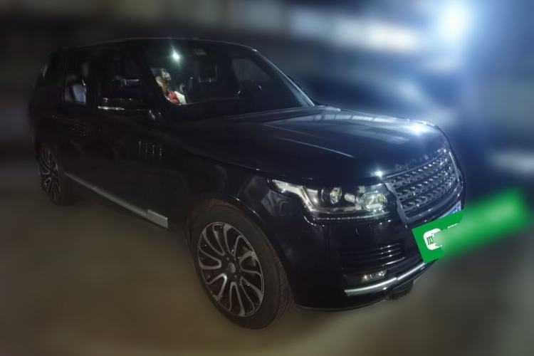 Used Land Rover Range  Front Right 45 Deg