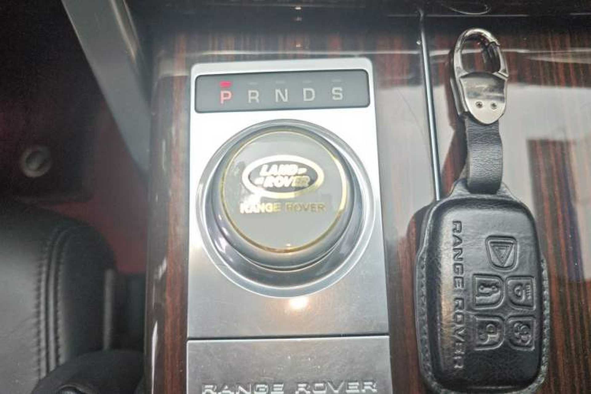 Used Land Rover Range 2016 3.0 SC V6 Vogue SE Long-Wheelbase Edition Gear Lever