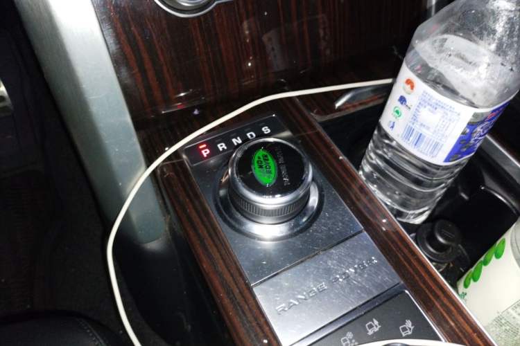 Used Land Rover Range 2016 3.0 SC V6 Vogue Gear Lever
