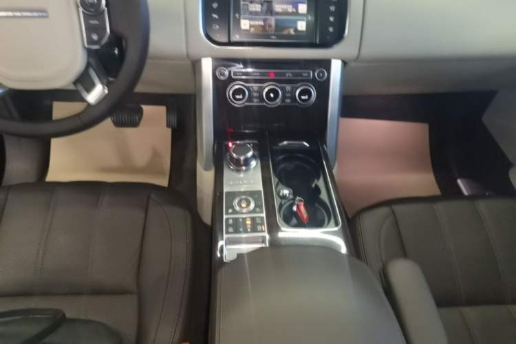 Used Land Rover Range 2016 3.0 SC V6 Vogue SE Long-Wheelbase Edition Gear Lever