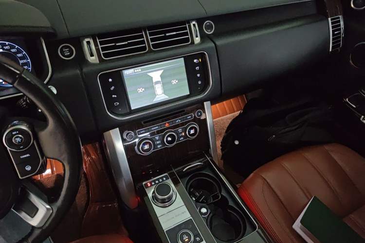 Used Land Rover Range 2016 3.0 SC V6 Vogue SE Long-Wheelbase Edition Gear Lever