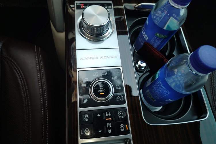 Used Land Rover Range 2016 5.0 SC V8 AB Prestige Extended Version Gear Lever