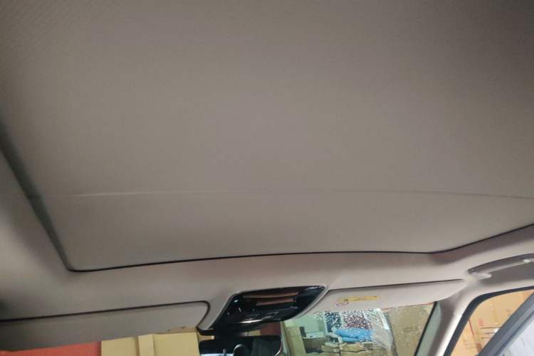 Used Land Rover Range 2016 3.0 SC V6 Vogue Extended Version Headliner