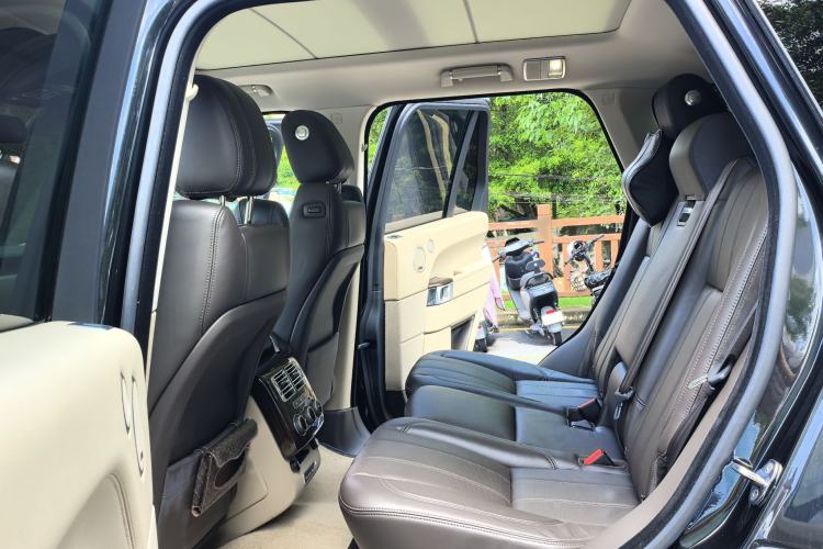 Used Land Rover Range 2016 3.0 SC V6 Vogue Interior 2
