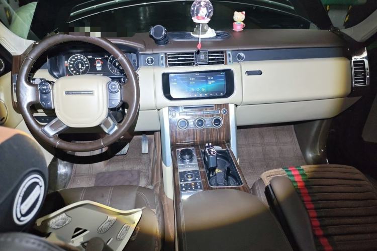 Used Land Rover Range 2016 3.0 SC V6 Vogue SE Long-Wheelbase Edition Interior 2