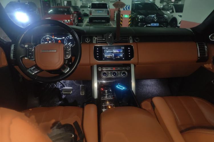 Used Land Rover Range 2016 3.0 SC V6 Vogue SE Prestige Extended-Wheelbase Model Interior 2