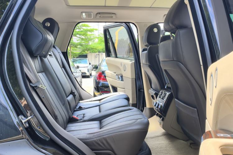 Used Land Rover Range 2016 3.0 SC V6 Vogue Interior 4