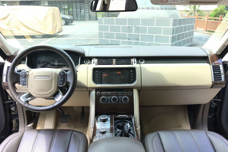Used Land Rover Range 2016 3.0 SC V6 Vogue Interior 5