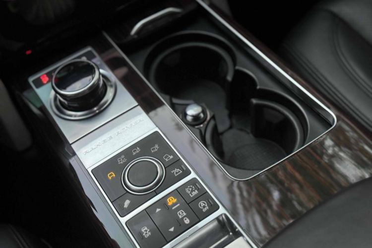 Used Land Rover Range 2016 3.0 SC V6 Vogue Extended Version Interior 7