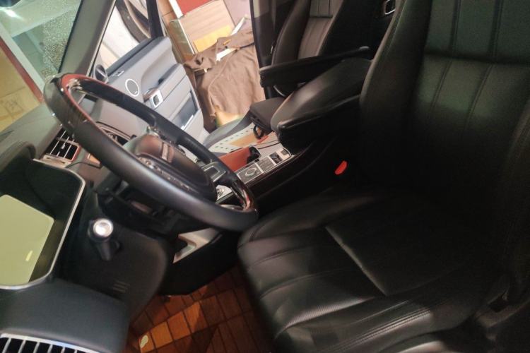 Used Land Rover Range 2016 3.0 SC V6 Vogue Extended Version Left Front Seat