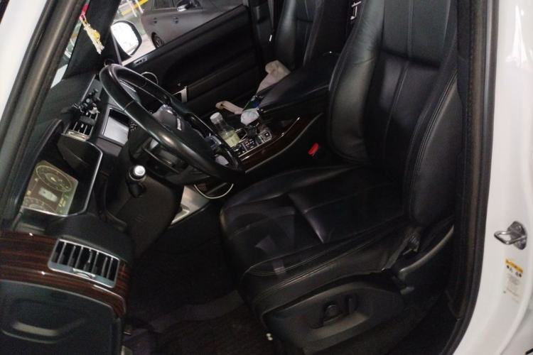 Used Land Rover Range 2016 3.0 SC V6 Vogue Left Front Seat