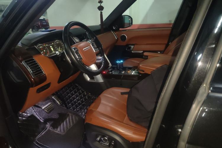 Used Land Rover Range 2016 3.0 SC V6 Vogue SE Prestige Extended-Wheelbase Model Left Front Seat