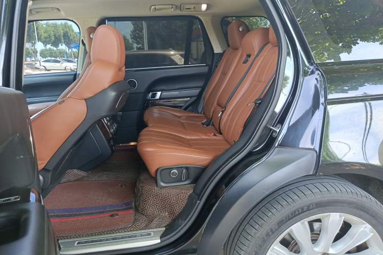 Used Land Rover Range 2016 3.0 SC V6 Vogue SE Long-Wheelbase Edition Left Rear Seat