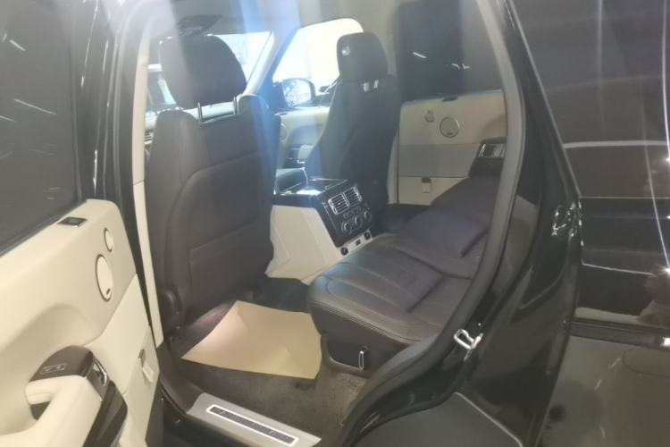 Used Land Rover Range 2016 3.0 SC V6 Vogue SE Long-Wheelbase Edition Left Rear Seat