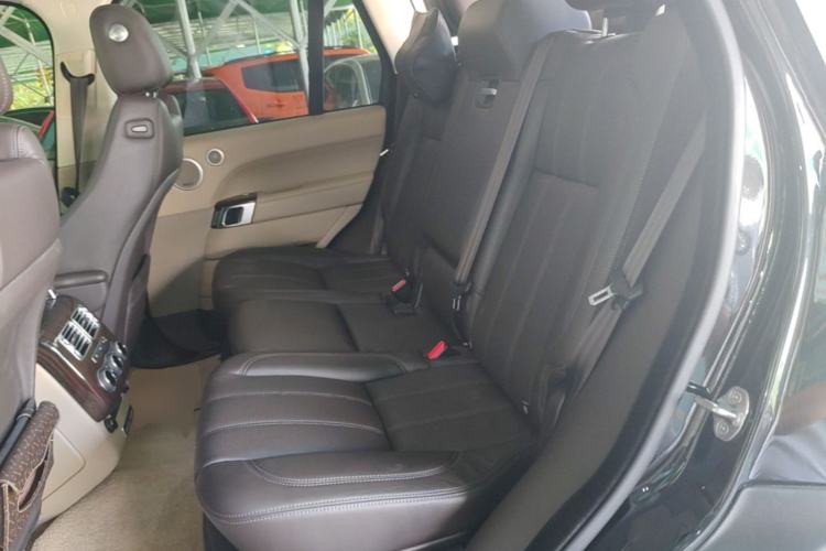 Used Land Rover Range 2016 3.0 SC V6 Vogue Left Rear Seat