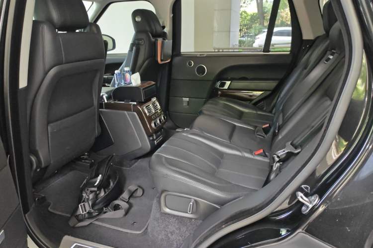 Used Land Rover Range 2016 3.0 SC V6 Vogue SE Long-Wheelbase Edition Left Rear Seat