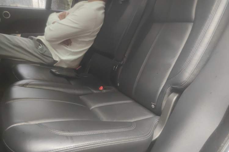 Used Land Rover Range  Left Rear Seat