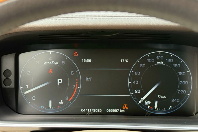 Used Land Rover Range 2016 3.0 SC V6 Vogue Extended Version Odometer Close Up