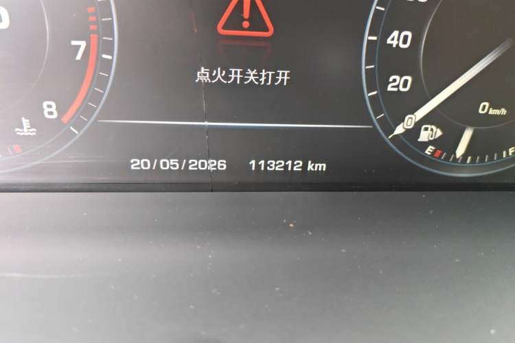 Used Land Rover Range 2016 3.0 SC V6 Vogue Extended Version Odometer Close Up