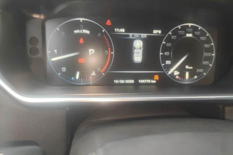 Used Land Rover Range  Odometer Close Up