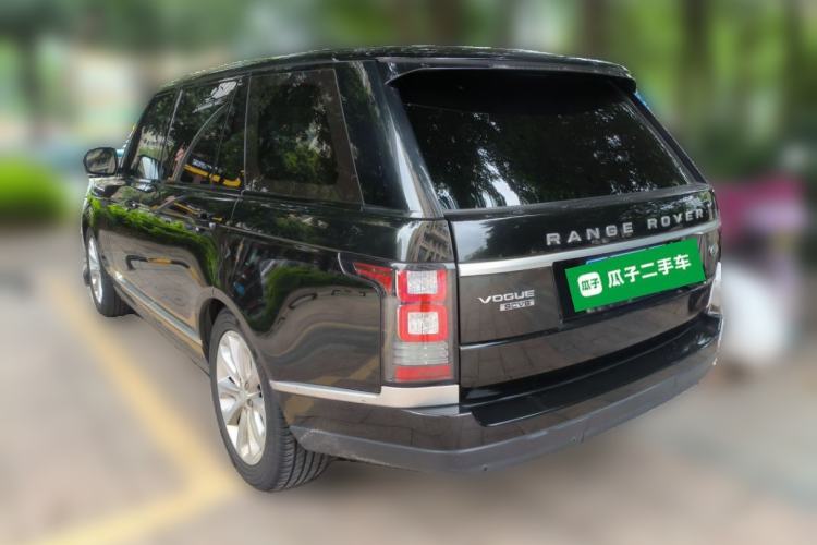 Used Land Rover Range 2016 3.0 SC V6 Vogue Extended Version Rear Left 45 Deg