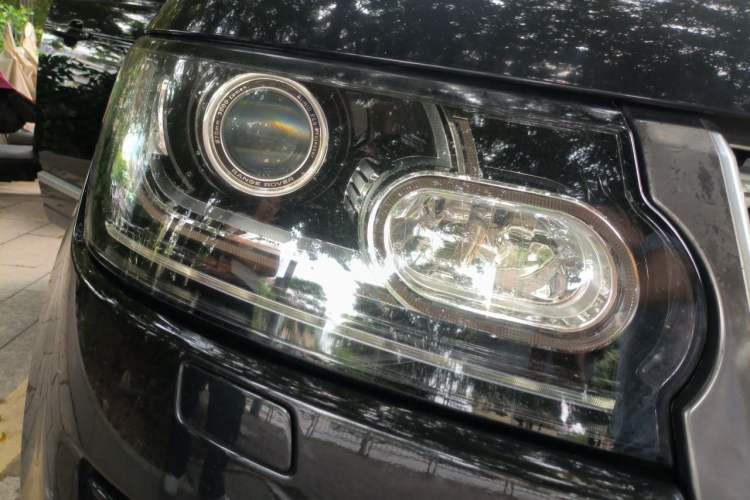 Used Land Rover Range 2016 3.0 SC V6 Vogue Extended Version Right Front Headlight