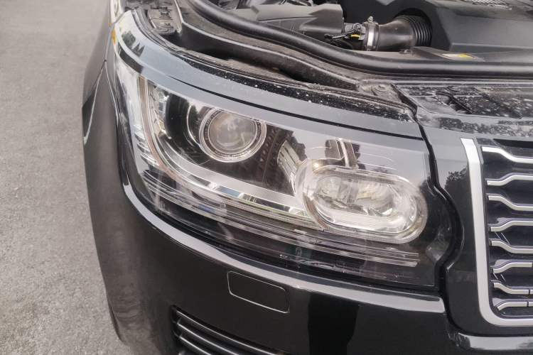 Used Land Rover Range 2016 3.0 SC V6 Vogue Extended Version Right Front Headlight