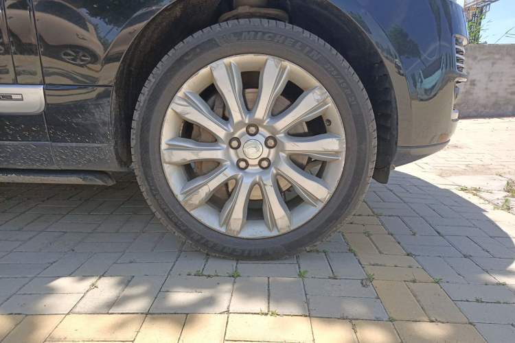 Used Land Rover Range 2016 3.0 SC V6 Vogue SE Long-Wheelbase Edition Right Front Wheel Hub