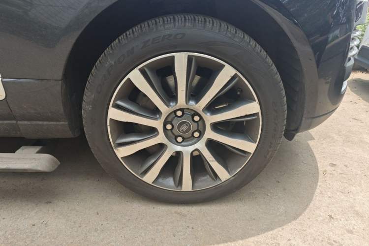 Used Land Rover Range 2016 3.0 SC V6 Vogue SE Long-Wheelbase Edition Right Front Wheel Hub