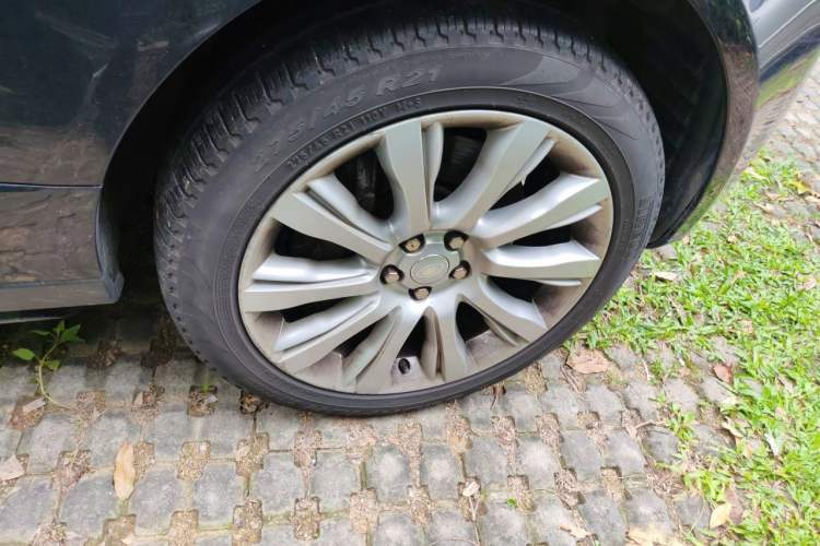 Used Land Rover Range 2016 3.0 SC V6 Vogue SE Long-Wheelbase Edition Right Front Wheel Hub