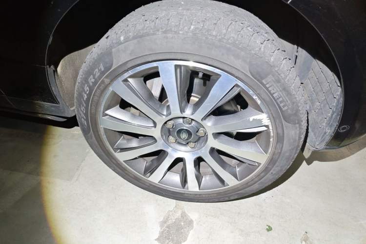Used Land Rover Range 2016 3.0 SC V6 Vogue SE Long-Wheelbase Edition Right Front Wheel Hub